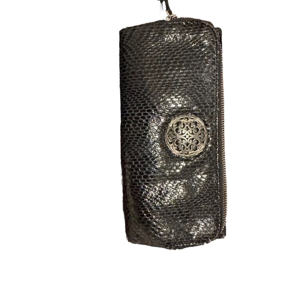 Brighton Medallion Zip Leather Wallet Clutch With Multiple Card Holders